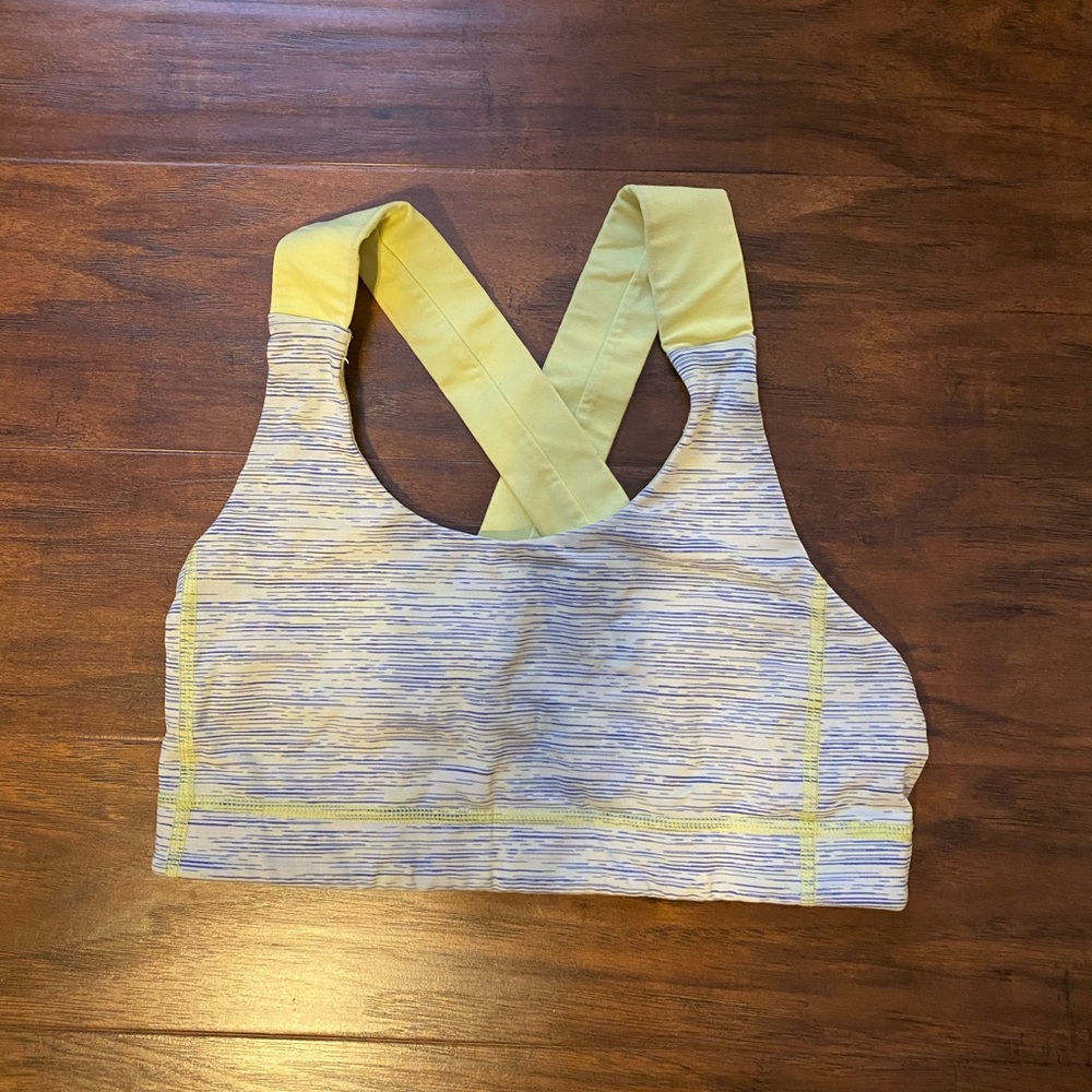 Lululemon sports bra